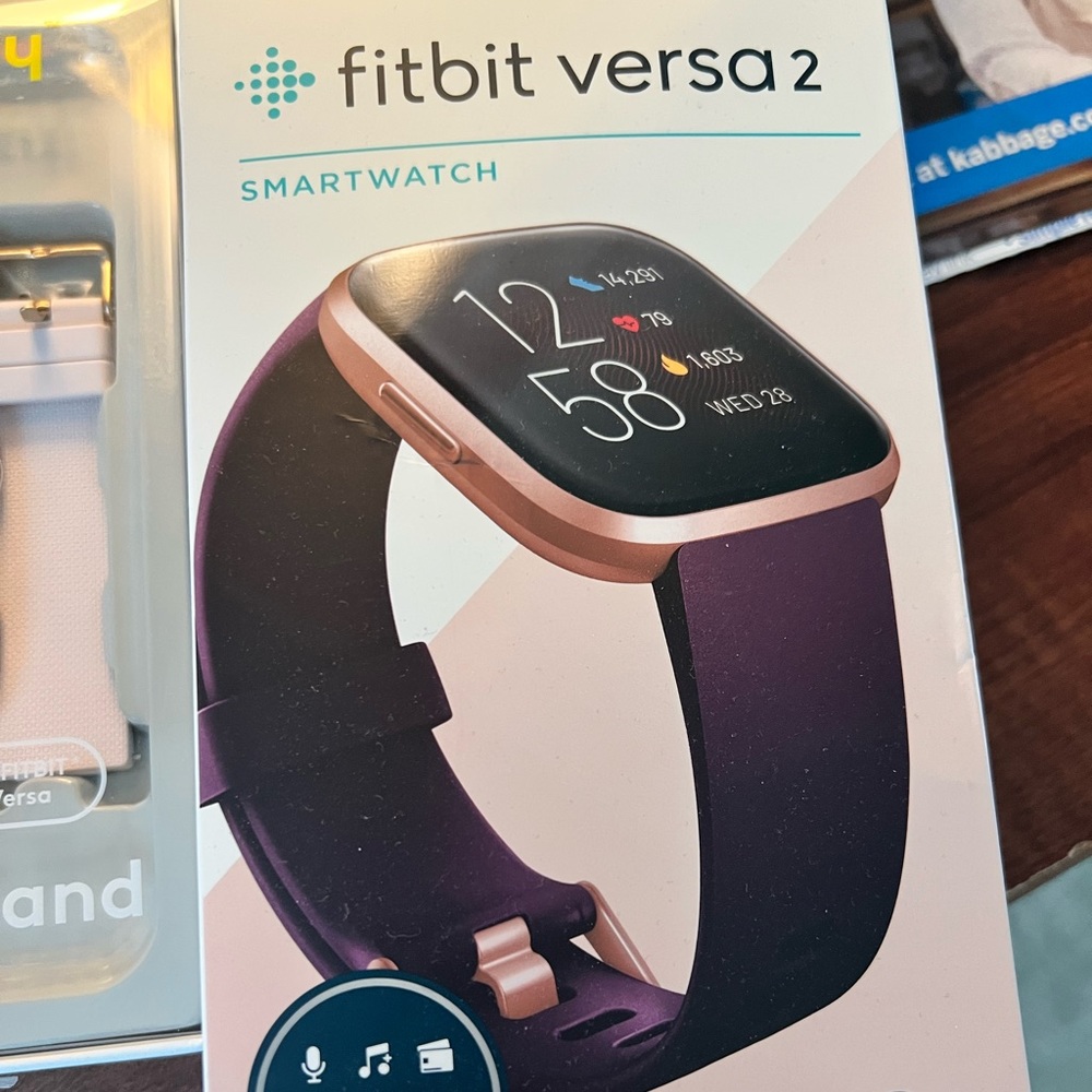 Gently used Fitbit Versa 2 available for sale‼️